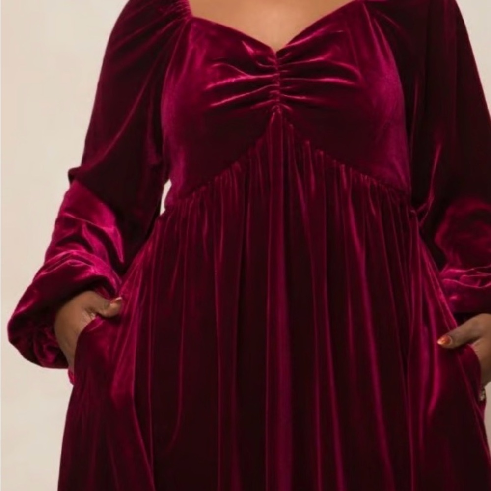 Ivy City Co Velvet Jewel Dress in Wine - Picture 2 of 2